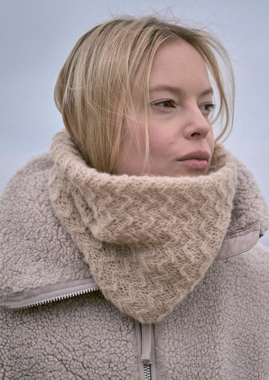 A Rowan Mode Alpaca Haze Pattern - Shoal + Metton Cowl (PDF)