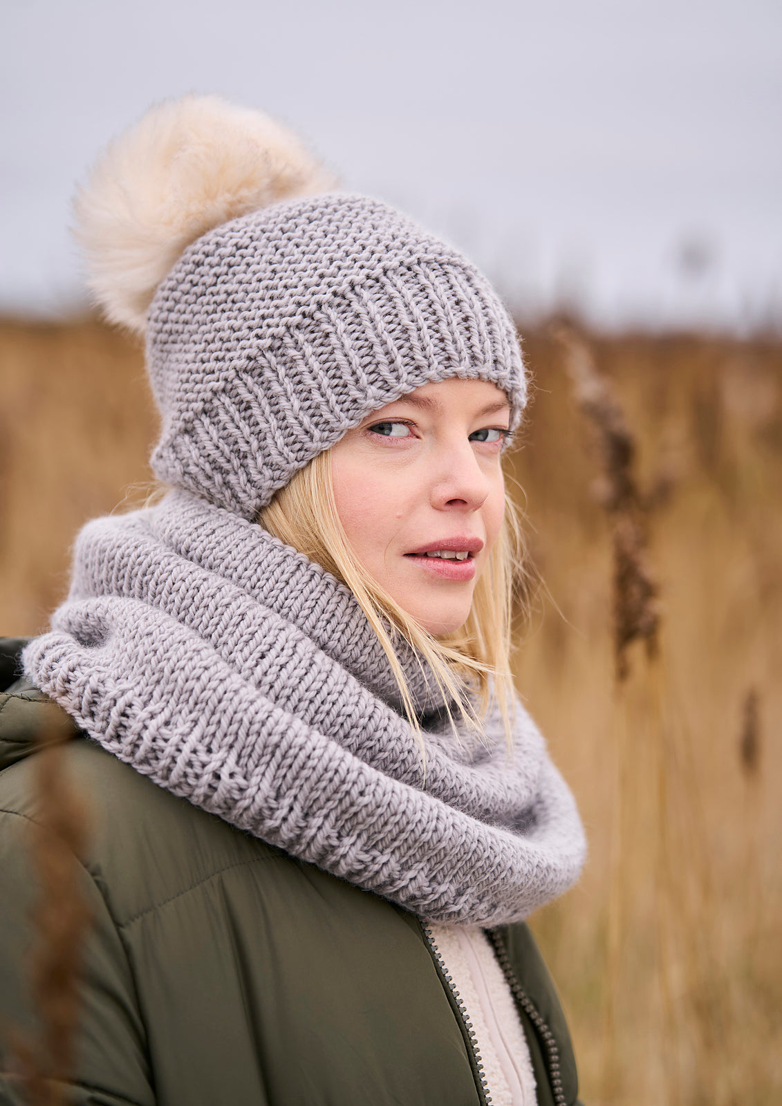 A Rowan Mode Chunky Wool Pattern - Salle + Highoak Hat (PDF)