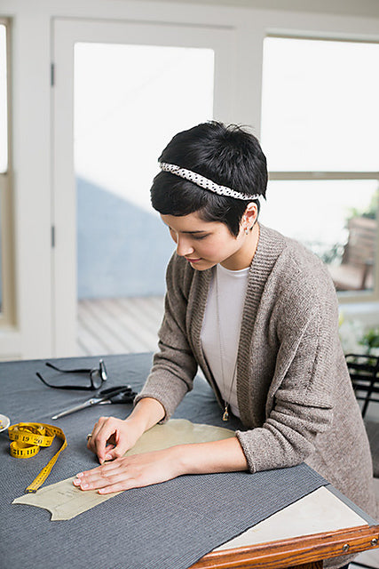 A Churchmouse Yarns and Teas Pattern - Modern Wrapper Fine (PDF)